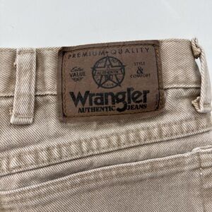 Wrangler Authentic Jeans in Light Tan